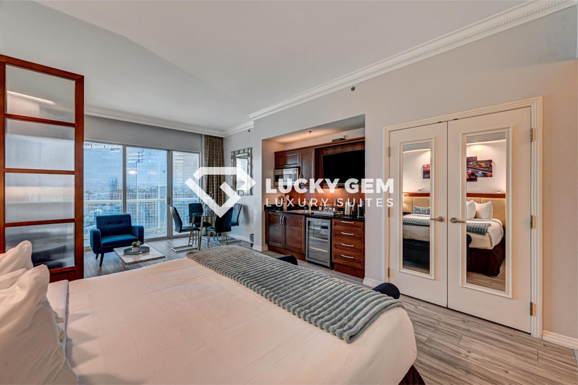 Lucky Gem Penthouse & Luxury Suites At Signature Resort, Balcony Strip View 3505 Лас-Вегас Экстерьер фото