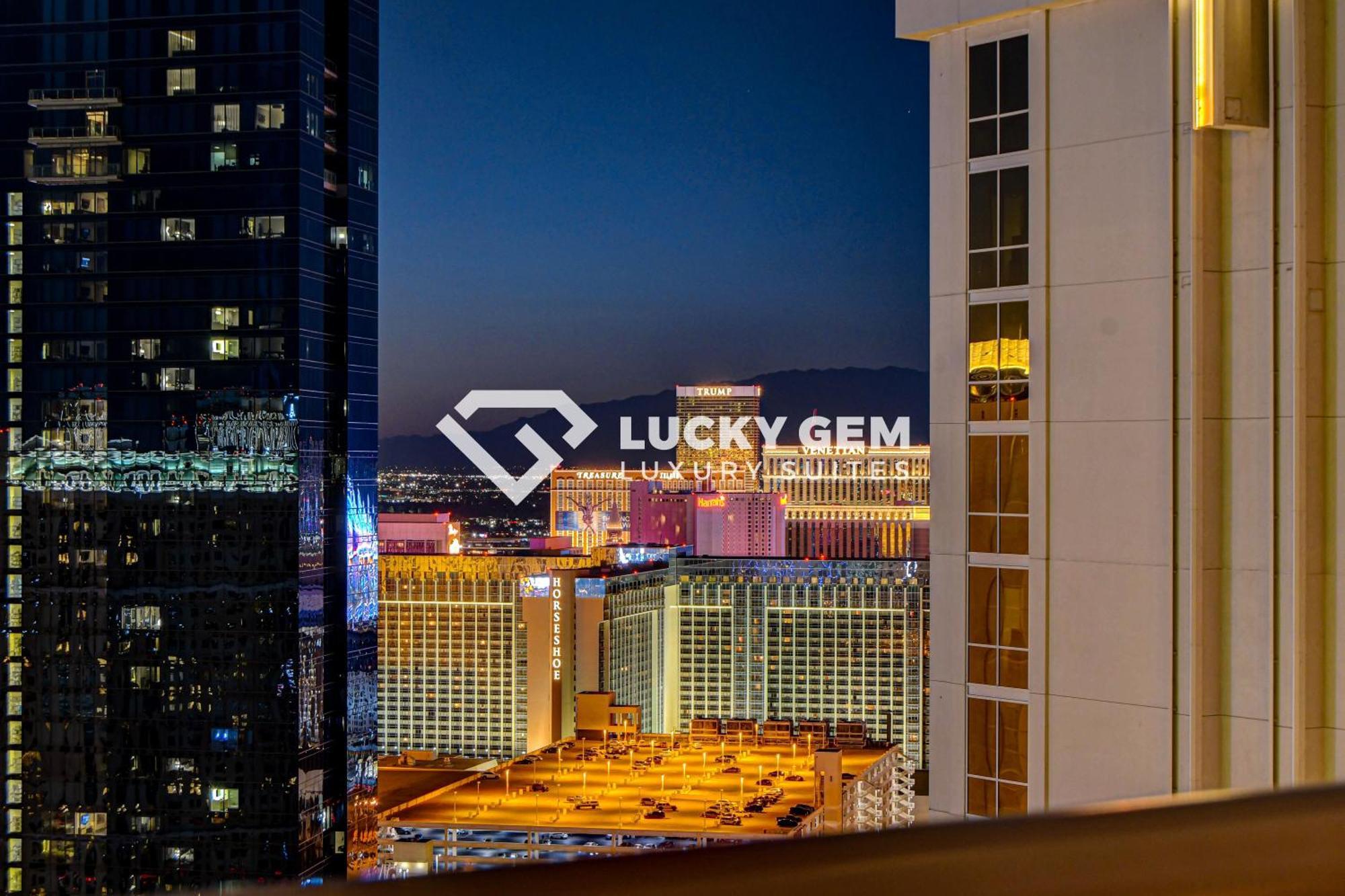 Lucky Gem Penthouse & Luxury Suites At Signature Resort, Balcony Strip View 3505 Лас-Вегас Экстерьер фото
