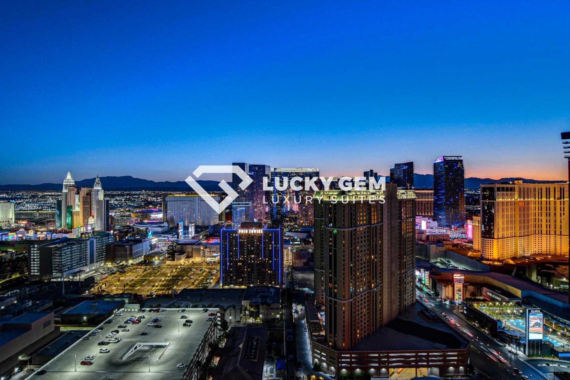 Lucky Gem Penthouse & Luxury Suites At Signature Resort, Balcony Strip View 3505 Лас-Вегас Экстерьер фото