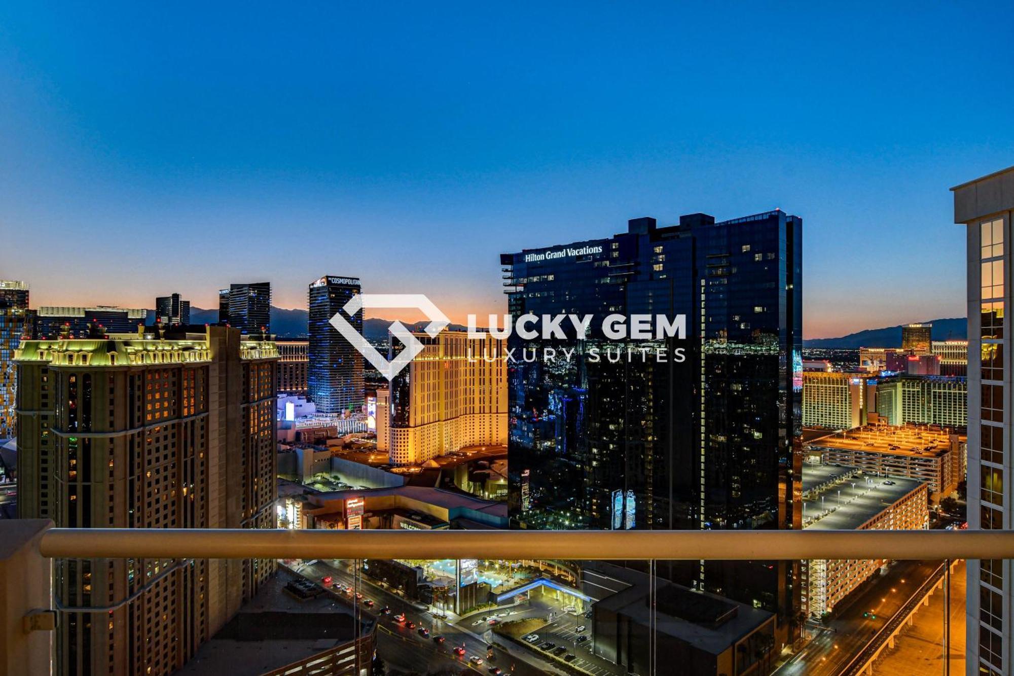 Lucky Gem Penthouse & Luxury Suites At Signature Resort, Balcony Strip View 3505 Лас-Вегас Экстерьер фото